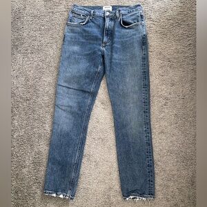 LAST CHANCE AGOLDE Willow Mid-Rise Slim Straight Jeans in Medium Blue Wash
